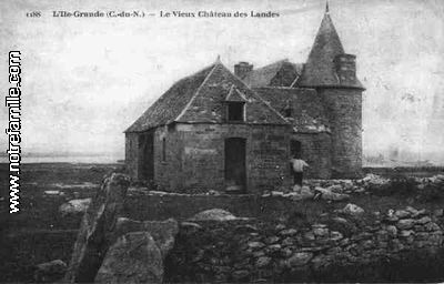 ILE GRANDE Le-Vieux-Chateau-des-landes